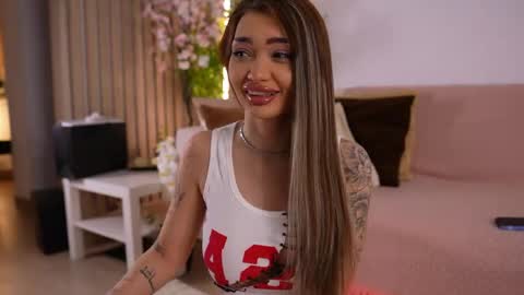 Snapshot of sashafererra chatting on April 2026 06:47:02 PM sashafererra online show from April 2026 06:47:02 PM