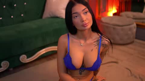 Dennise online show from March 2025 08:35:02 PM