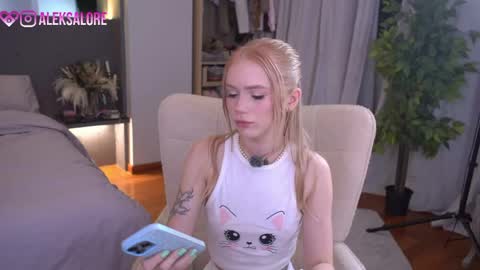 Snapshot of sashalore chatting on May 2026 03:03:02 AM sashalore online show from May 2026 03:03:02 AM