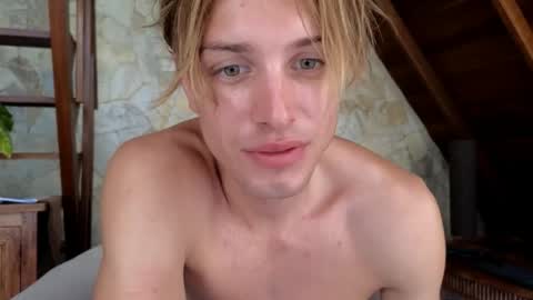 Snapshot of sashenkka chatting on April 2026 12:19:01 AM Sasha -- online show from April 2026 12:19:01 AM