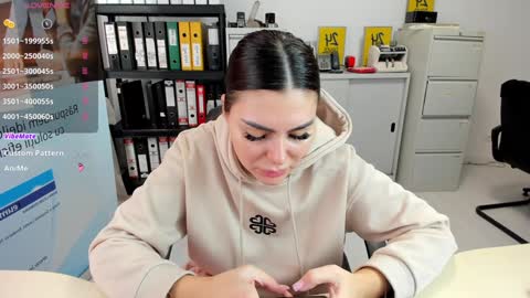 sassytiff online show from January 2025 12:15:02 PM