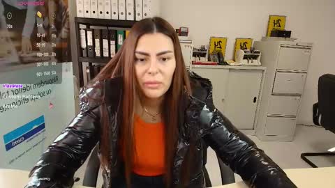 sassytiff online show from February 2025 12:48:01 PM