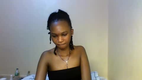 Snapshot of sasy_tina chatting on February 2026 12:41:01 PM Tina online show from February 2026 12:41:01 PM