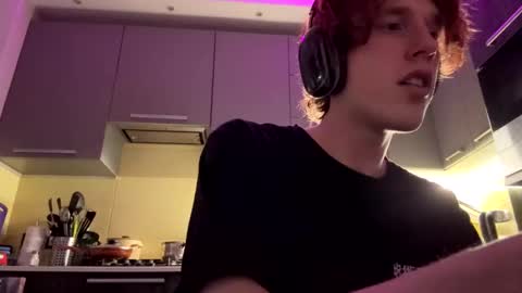 Snapshot of sat1sfaction chatting on January 2026 11:58:02 PM Kristof online show from January 2026 11:58:02 PM