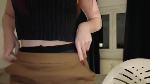 Lori online show from February 2026 06:39:01 PM