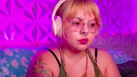 Gina George online show from October 2025 10:18:02 PM