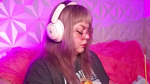 Gina George online show from November 2025 10:15:02 PM