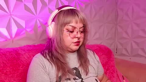 Gina George online show from December 2025 12:38:02 AM