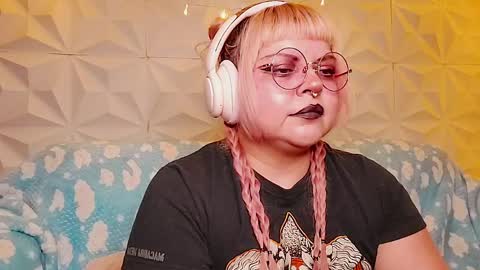 Gina George online show from May 2026 11:45:02 PM