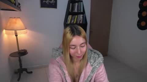 I AM JENN  online show from November 2025 02:10:02 AM