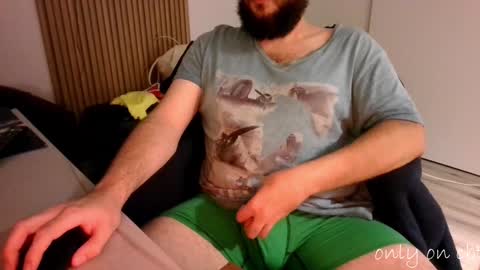 Snapshot of saucybonjo chatting on December 2024 01:15:02 AM Ben online show from December 2024 01:15:02 AM