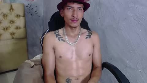 SavageLover  online show from December 2025 04:25:02 PM