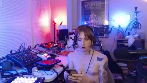 Snapshot of savagewaves chatting on April 2026 01:42:02 AM savagewaves online show from April 2026 01:42:02 AM