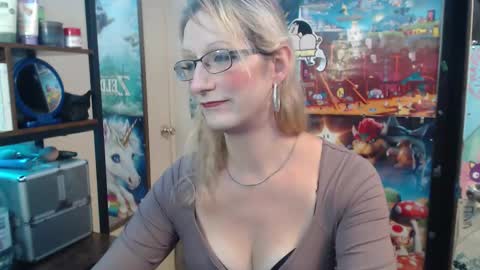 Savanah online show from October 2025 05:04:02 AM