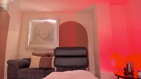 Snapshot of savannahstorm_ chatting on February 2025 10:21:02 PM S a v a n n a h online show from February 2025 10:21:02 PM