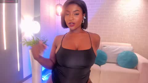 Snapshot of savannahstorm_ chatting on February 2025 04:21:02 PM S a v a n n a h online show from February 2025 04:21:02 PM