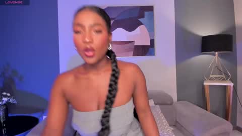 Snapshot of savannahstorm_ chatting on February 2025 01:00:02 PM S a v a n n a h online show from February 2025 01:00:02 PM