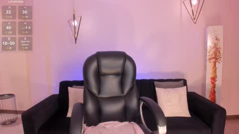 Snapshot of savannahstorm_ chatting on March 2025 06:22:02 PM S a v a n n a h online show from March 2025 06:22:02 PM