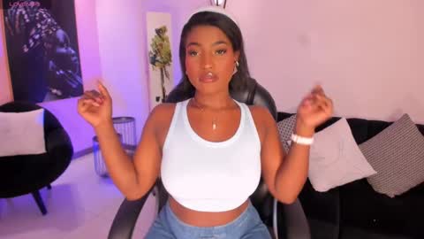 Snapshot of savannahstorm_ chatting on March 2025 12:45:01 PM S a v a n n a h online show from March 2025 12:45:01 PM