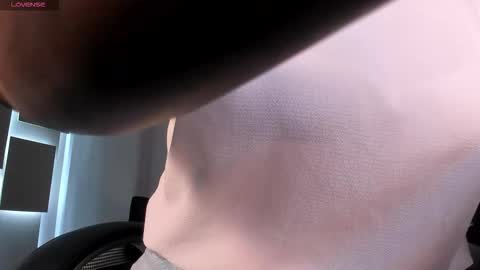 Snapshot of savannahstorm_ chatting on November 2025 01:12:02 PM S a v a n n a h online show from November 2025 01:12:02 PM