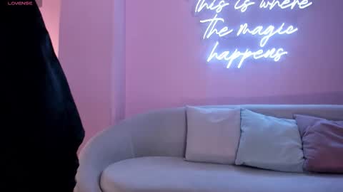 S a v a n n a h  online show from February 2026 10:33:02 AM