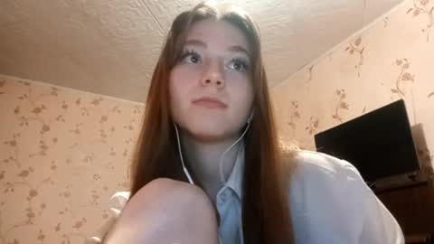 Sophie online show from September 2025 05:01:02 PM