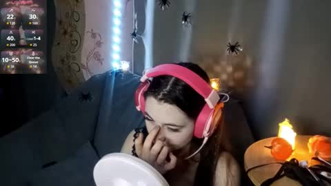 Sophie online show from October 2025 05:47:03 PM