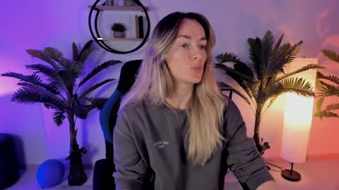 save the qween online show from January 2025 07:24:01 AM