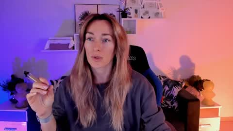 save the qween online show from January 2025 07:49:01 AM