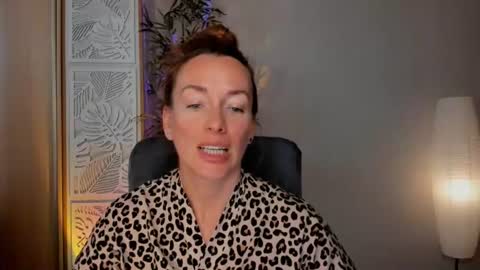 Snapshot of save_the_qween chatting on June 2026 10:05:02 AM save the qween online show from June 2026 10:05:02 AM