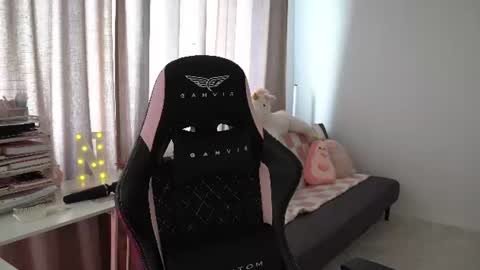 Naomi online show from June 2026 07:14:02 AM