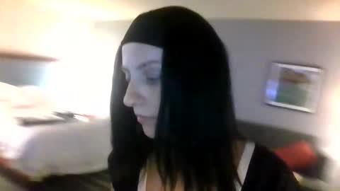 SavvySavage online show from March 2026 07:25:02 AM