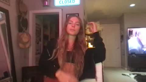 Savxoxoxo online show from December 2025 04:07:01 AM