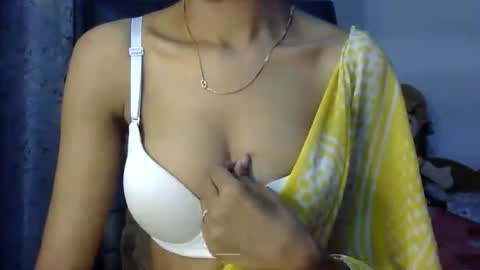 saxee online show from November 2025 04:18:02 PM