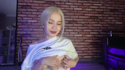 Saya online show from November 2025 10:42:01 PM