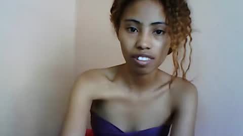 Snapshot of sayaah01 chatting on June 2026 07:12:01 AM sayaah01 online show from June 2026 07:12:01 AM