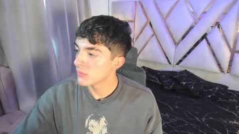 Sayron online show from November 2025 11:43:02 AM