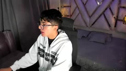 Sayron online show from November 2025 11:43:02 AM