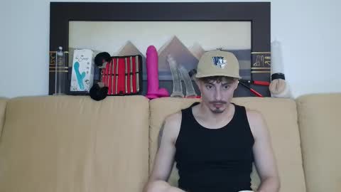 Mike online show from November 2025 08:55:01 PM