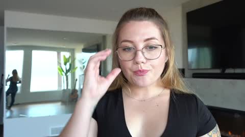 scarlajade online show from December 2024 10:19:01 PM