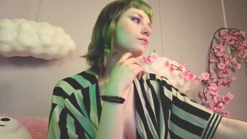 Emmy online show from February 2026 01:06:01 AM