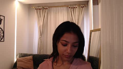 Snapshot of scarleet_miaa chatting on May 2026 09:22:01 PM Scaelet Mia online show from May 2026 09:22:01 PM