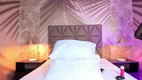 Scarleet online show from November 2025 08:42:01 PM