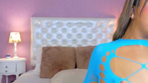 Scartlett online show from November 2025 09:28:01 PM