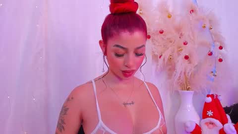 scarleett jones online show from December 2025 09:30:01 PM