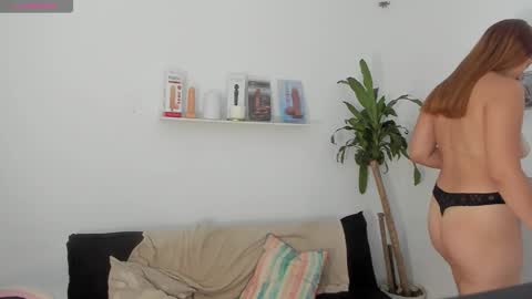 scarlet_100 online show from February 2026 02:49:01 AM