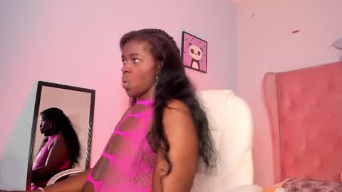 Snapshot of scarlet_big_boobs chatting on May 2026 04:39:02 AM Scarlet online show from May 2026 04:39:02 AM