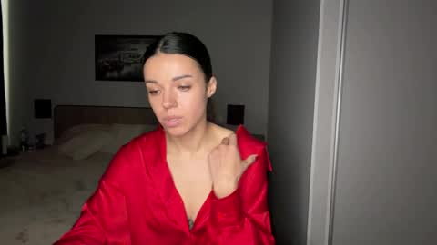 Sophie online show from May 2026 08:23:01 AM