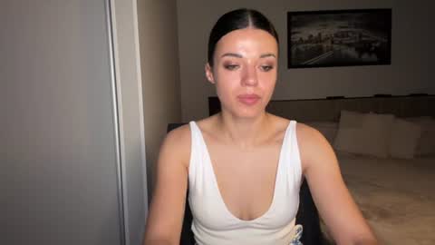 Sophie online show from June 2026 07:35:02 AM