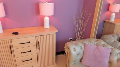 Scarlet Edwars online show from February 2025 06:26:01 PM